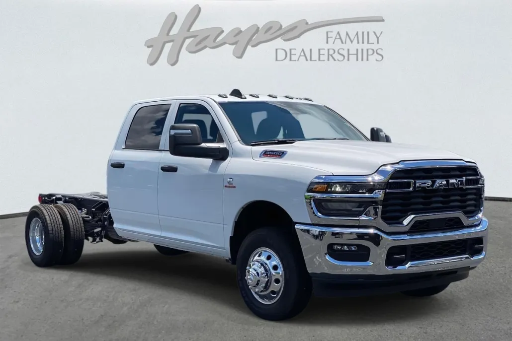 2025 Ram 3500 Tradesman photo 1