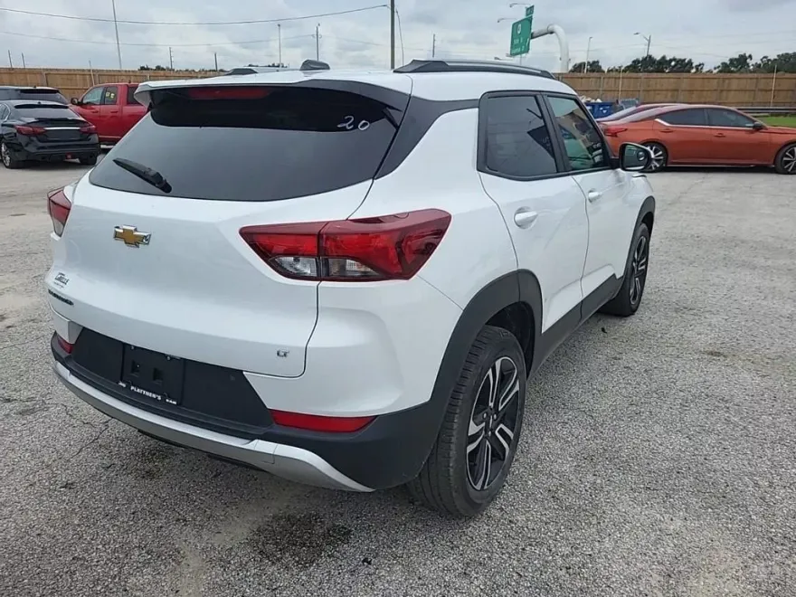 2023 Chevrolet Trailblazer LT photo 1