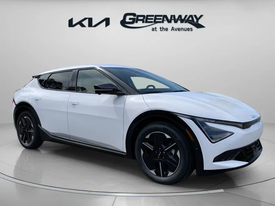 2025 Kia EV6 Wind photo 1