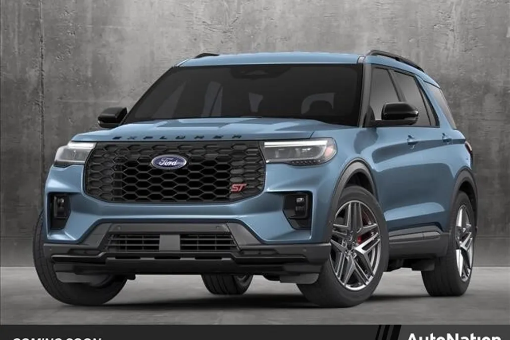 2025 Ford Explorer ST photo 1