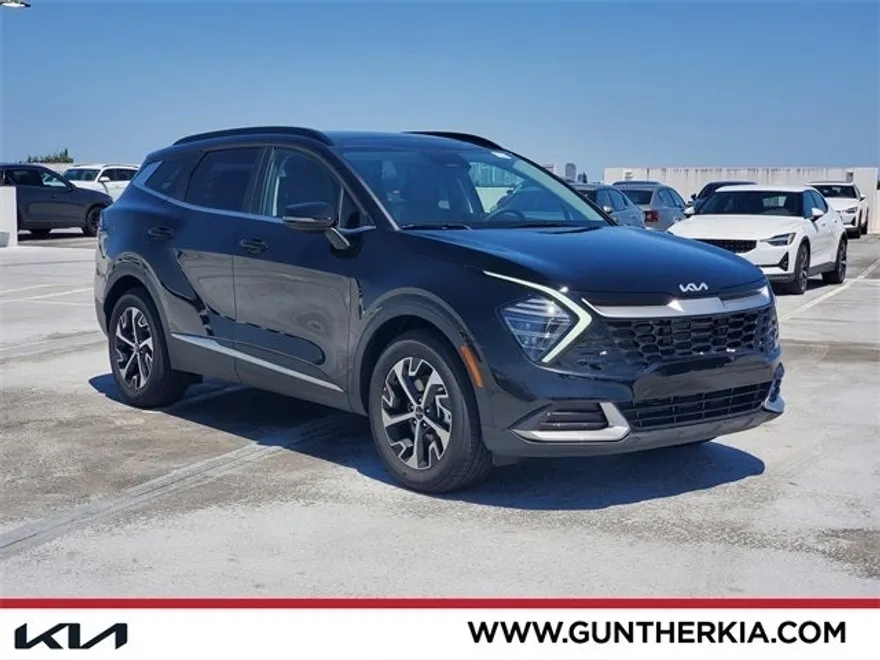 2025 Kia Sportage EX photo 1