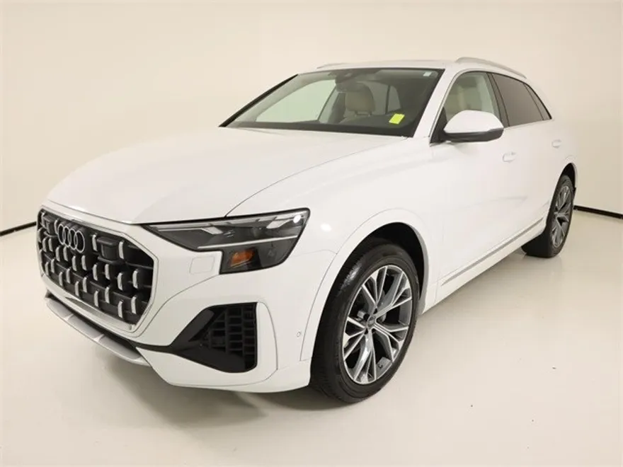 2025 Audi Q8 55 Premium Plus photo 1