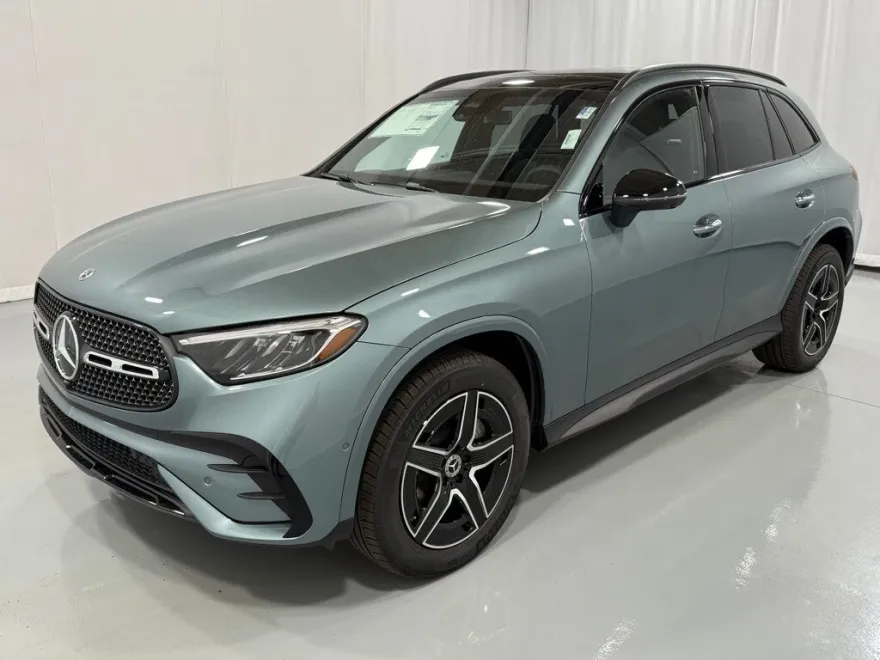 2026 Mercedes Benz GLC 300 4MATIC photo 1