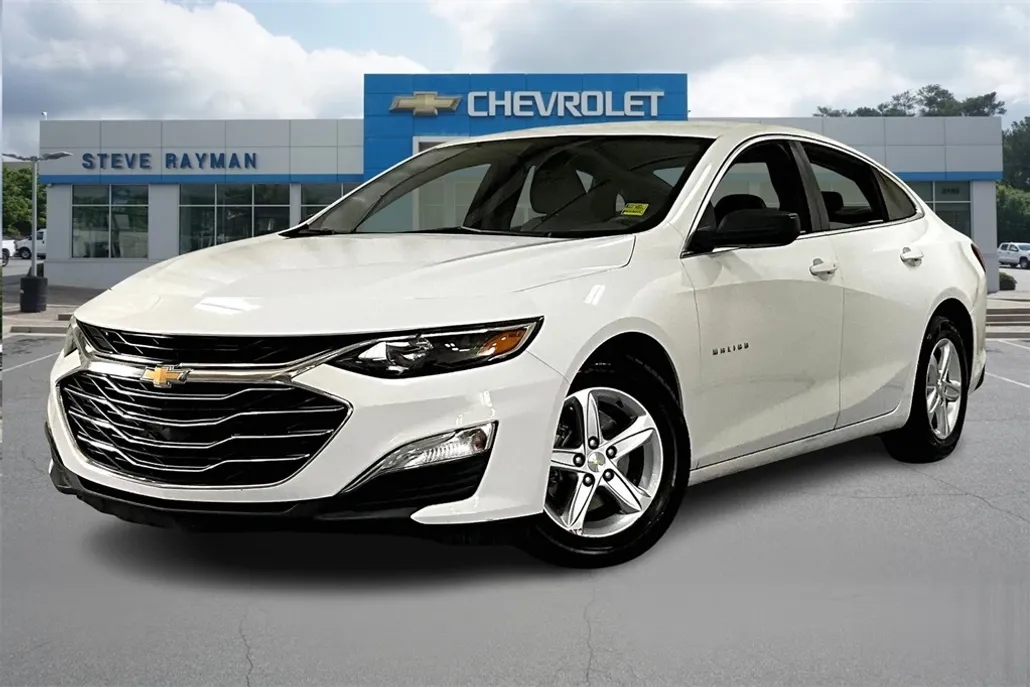 2022 Chevrolet Malibu LS photo 1