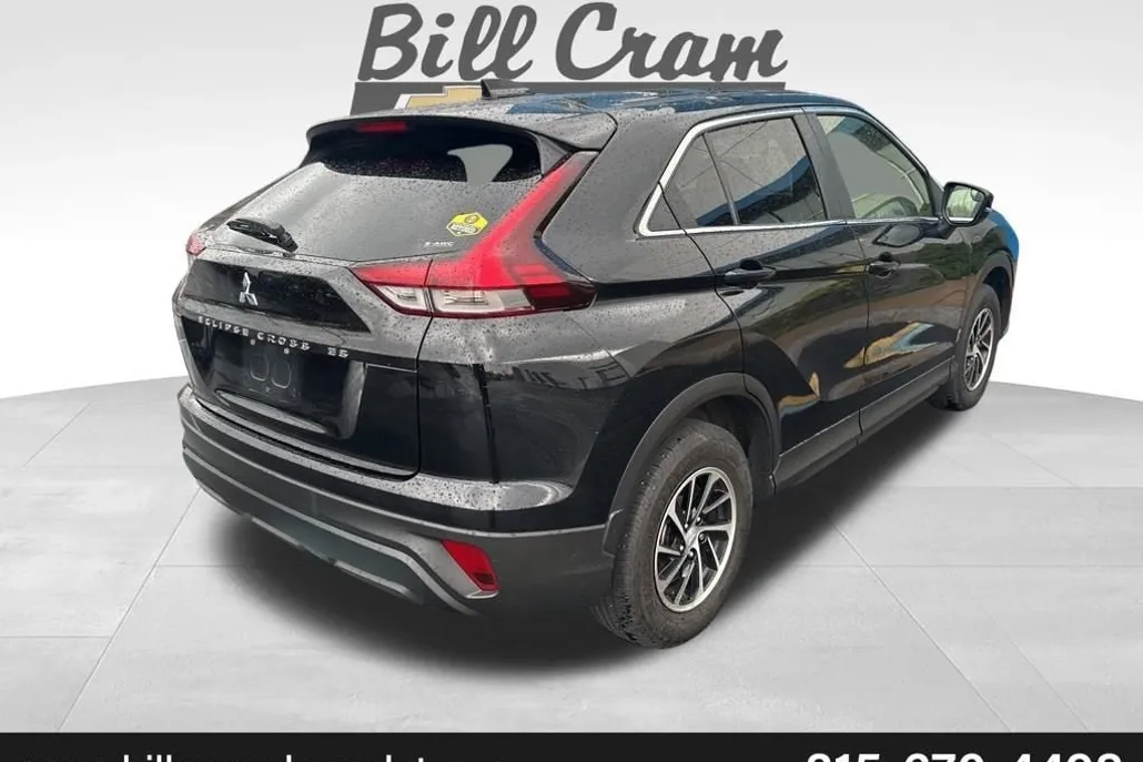2022 Mitsubishi Eclipse Cross ES photo 1