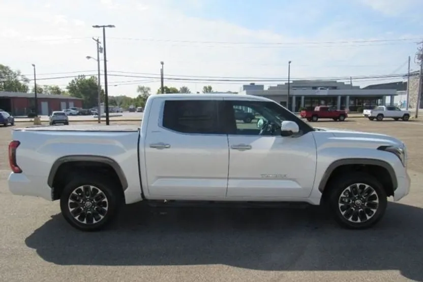 2023 Toyota Tundra Limited photo 1