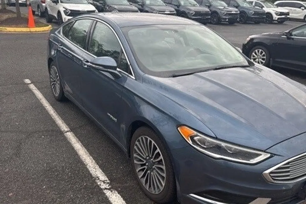 2018 Ford Fusion Hybrid SE photo 1