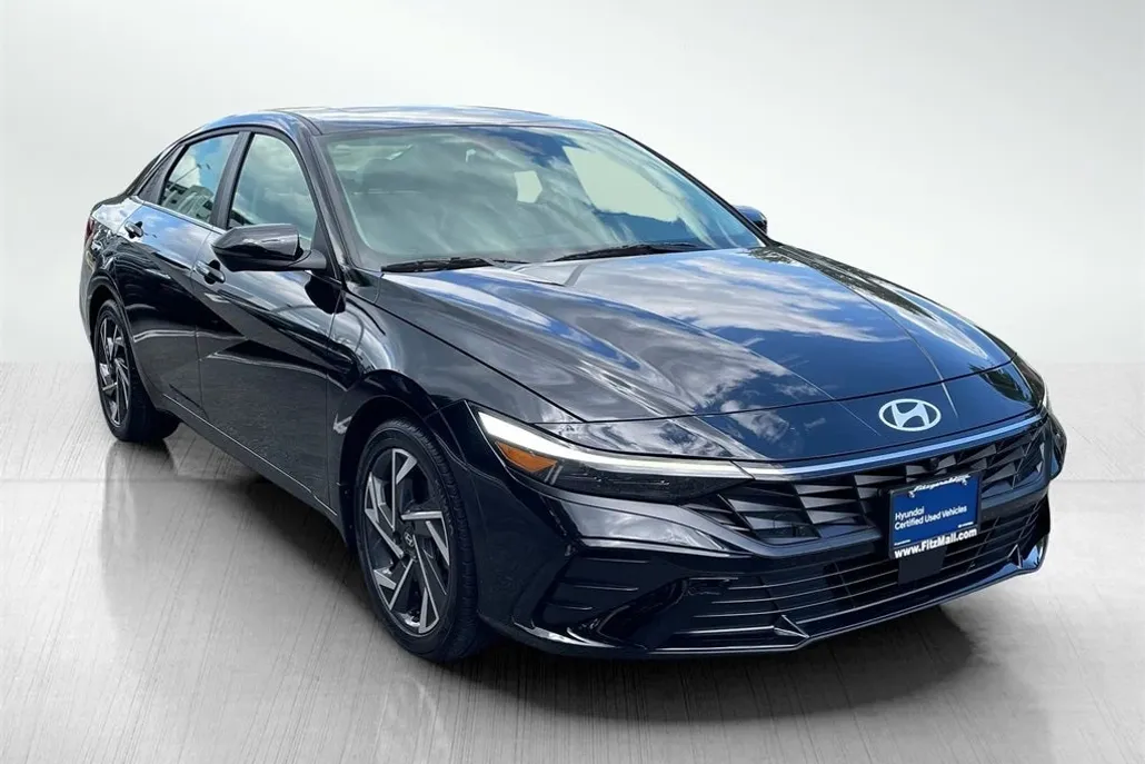 2024 Hyundai Elantra Limited photo 1