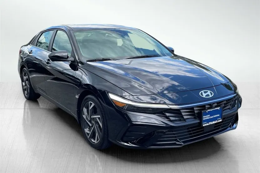2024 Hyundai Elantra Limited photo 1