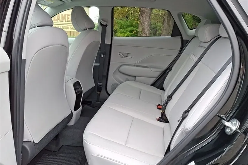 2024 Hyundai Kona SEL photo 1