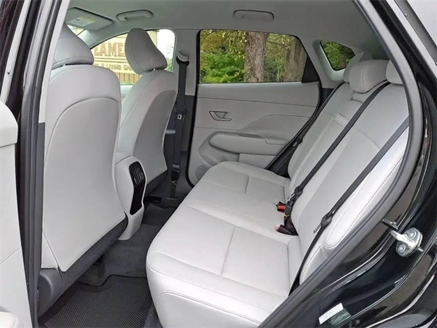 2024 Hyundai Kona SEL photo 1