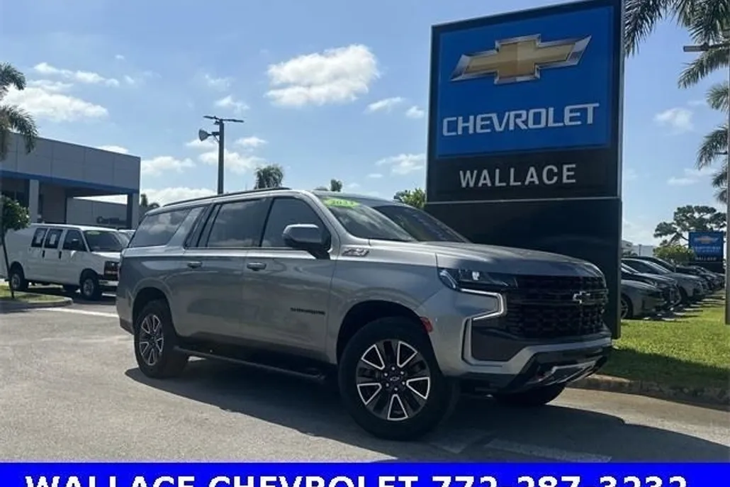 2023 Chevrolet Suburban Z71 photo 1