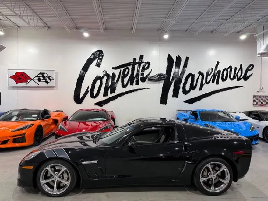 2011 Chevrolet Corvette Coupe 2LT photo 2