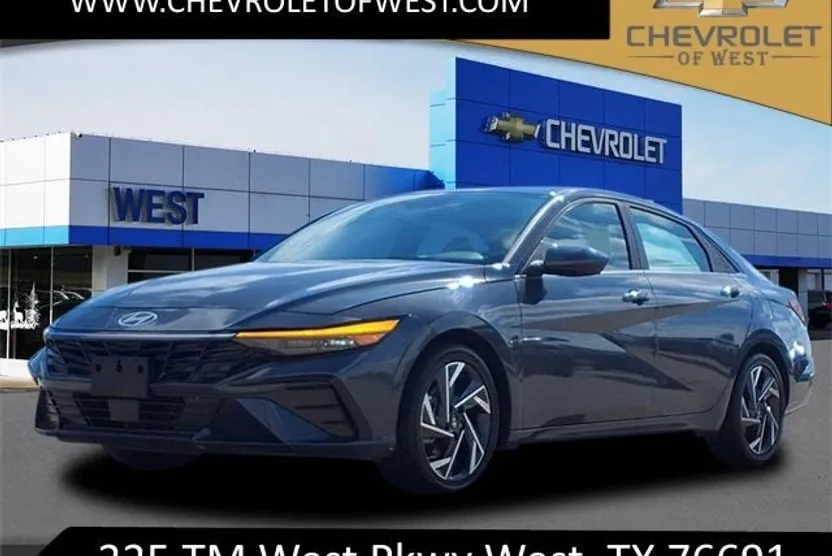 2025 Hyundai Elantra SEL Convenience photo 1