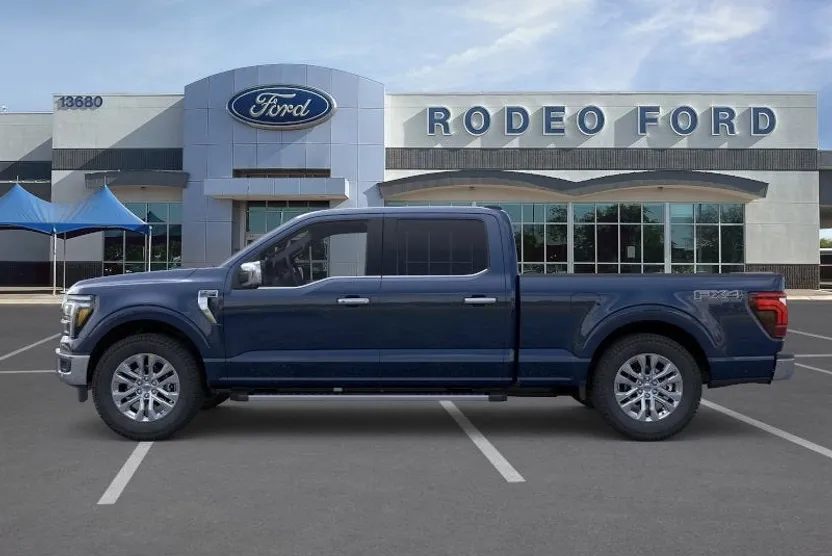 2025 Ford F-150 Lariat photo 1