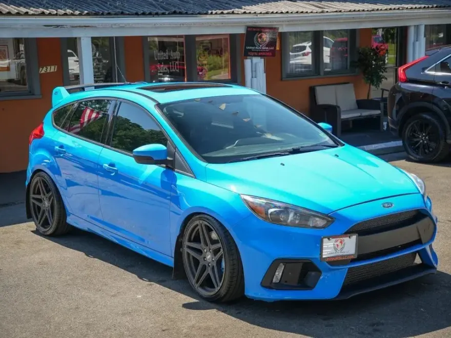 2017 Ford Focus RS photo 1