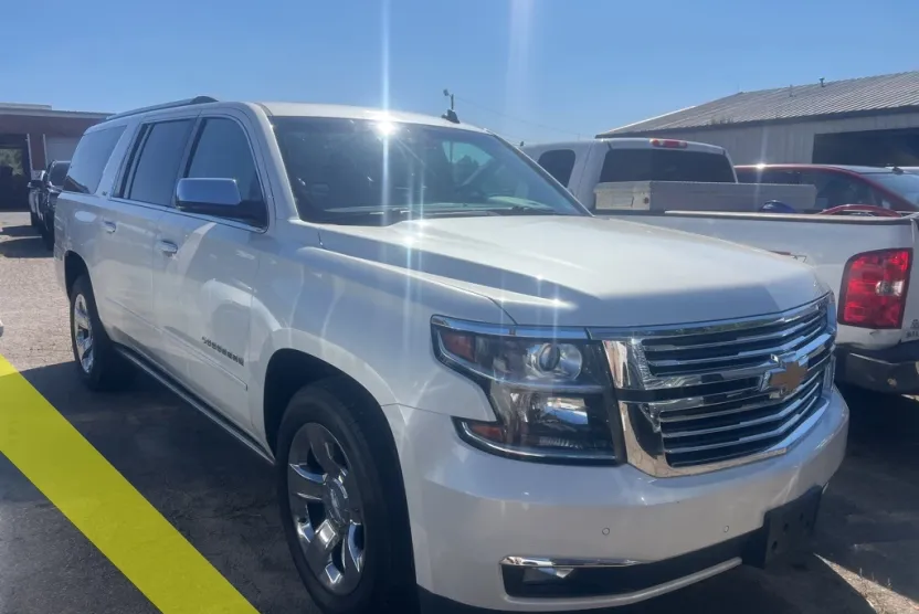 2015 Chevrolet Suburban LTZ photo 1