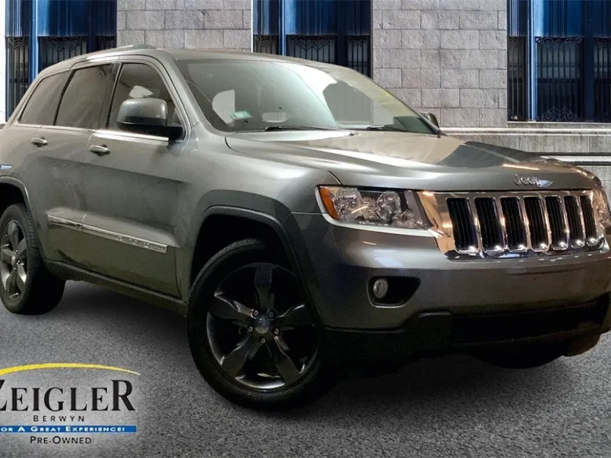 2012 Jeep Grand Cherokee Laredo photo 1