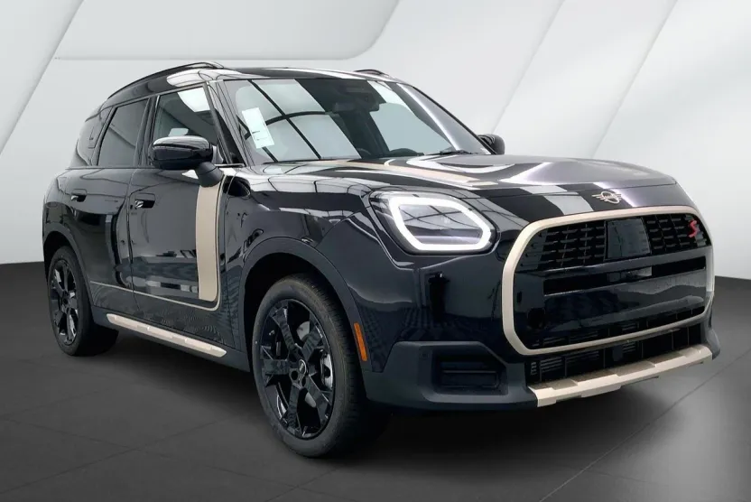 2025 Mini Countryman S ALL4 photo 1