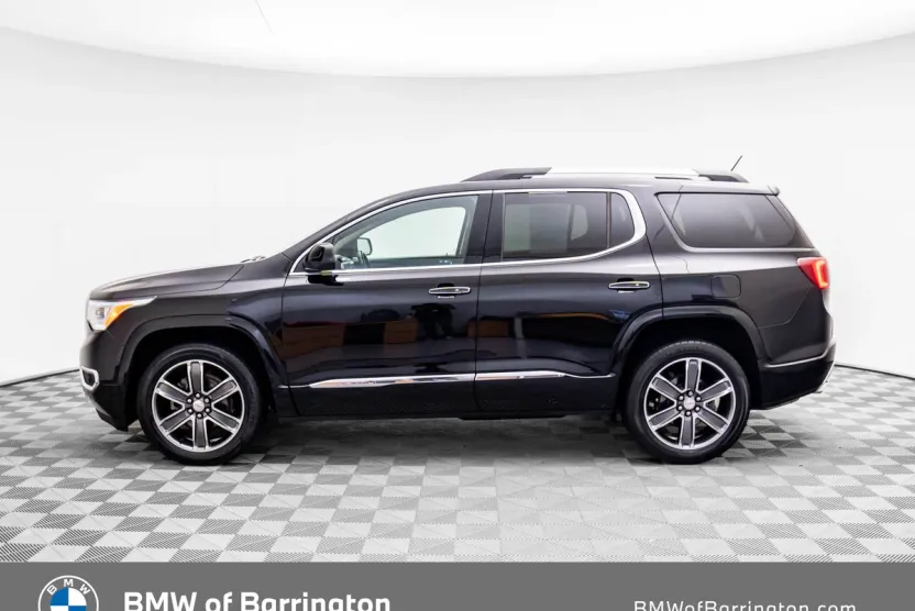 2017 Gmc Acadia Denali photo 1