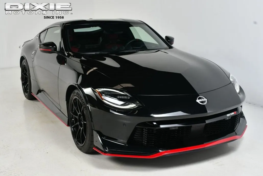 2024 Nissan Z Nismo photo 1