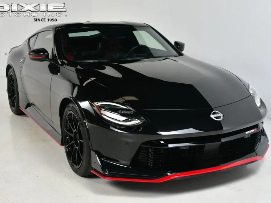 2024 Nissan Z Nismo photo 1