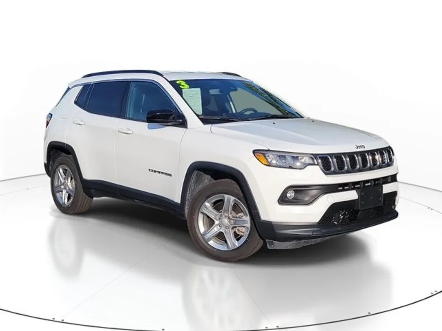 2023 Jeep Compass Latitude photo 1