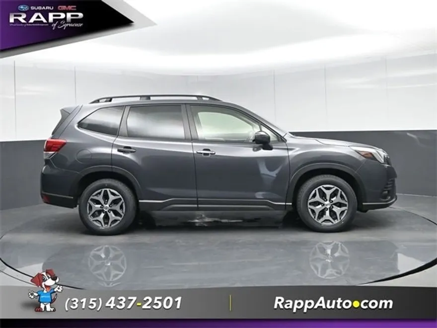 2022 Subaru Forester Premium photo 1