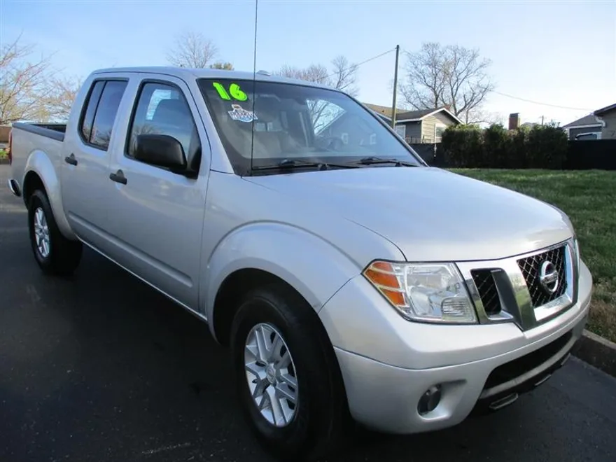 2016 Nissan Frontier SV photo 1