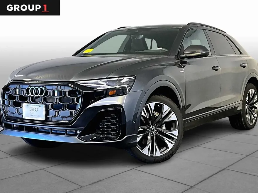 2025 Audi Q8 55 Premium Plus photo 1