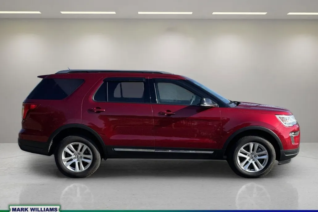 2018 Ford Explorer XLT photo 1
