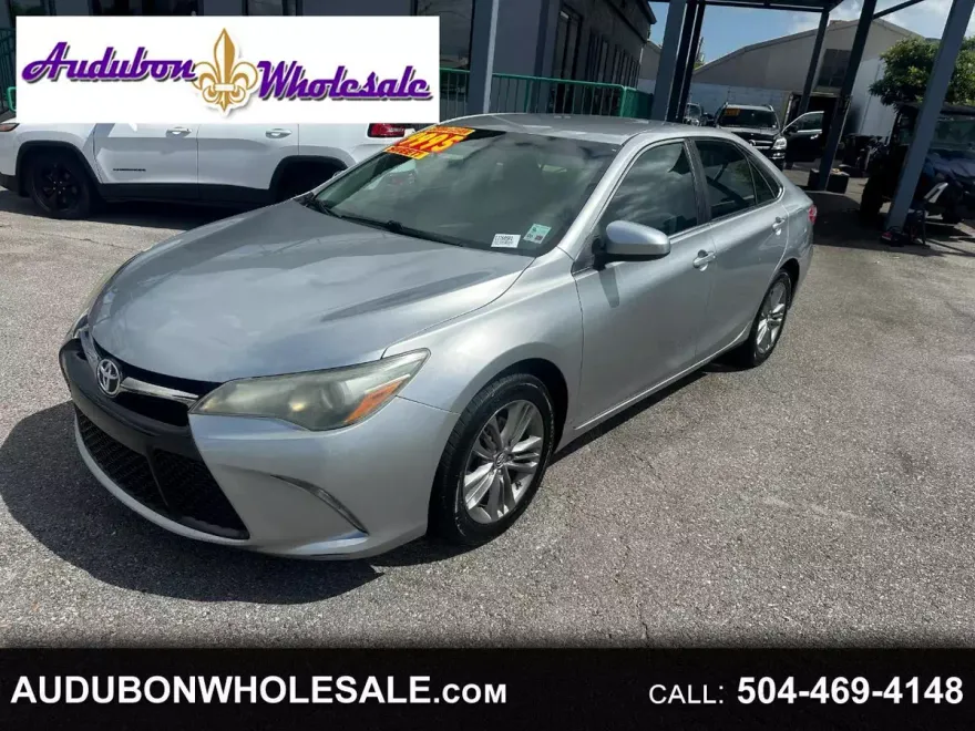 2015 Toyota Camry XLE photo 1