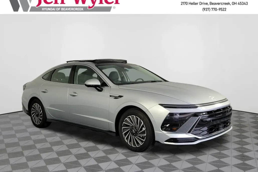 2025 Hyundai Sonata Hybrid Limited photo 1