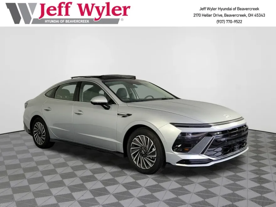 2025 Hyundai Sonata Hybrid Limited photo 1