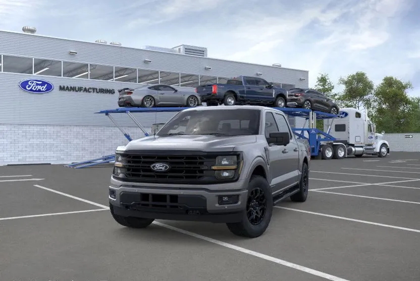 2025 Ford F-150 XLT photo 1