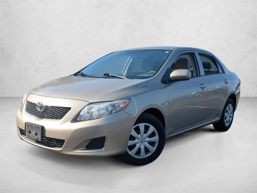 2010 Toyota Corolla LE photo 1