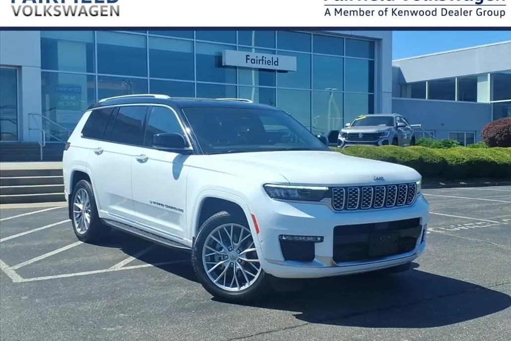 2022 Jeep Cherokee L Summit photo 1