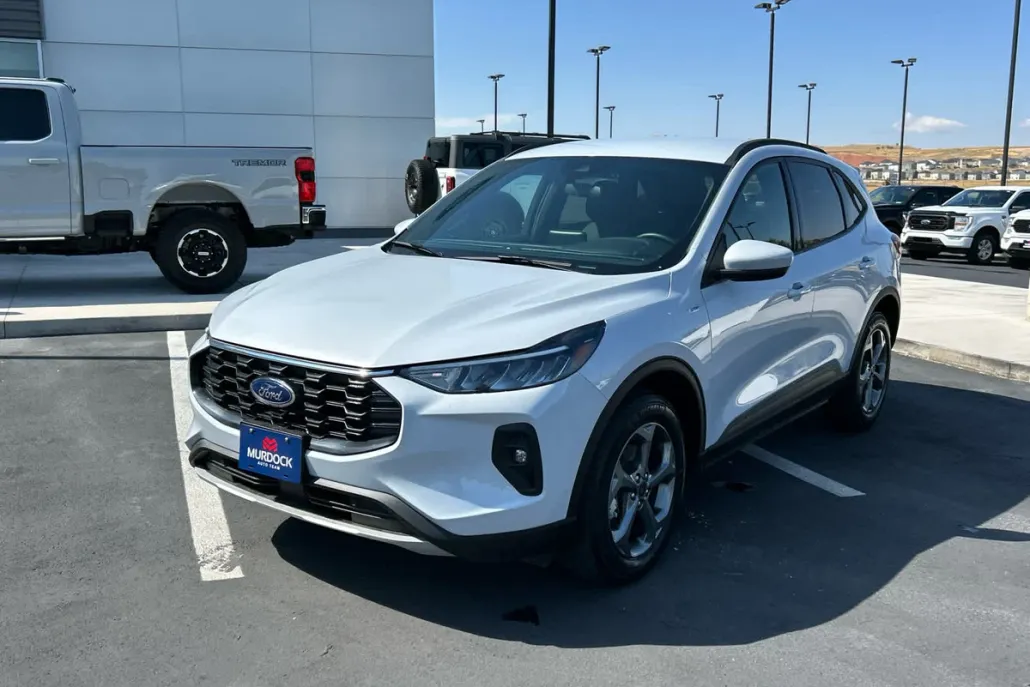 2025 Ford Escape ST-Line Select photo 1