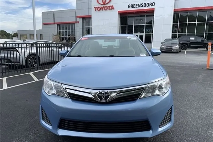 2012 Toyota Camry XLE photo 1