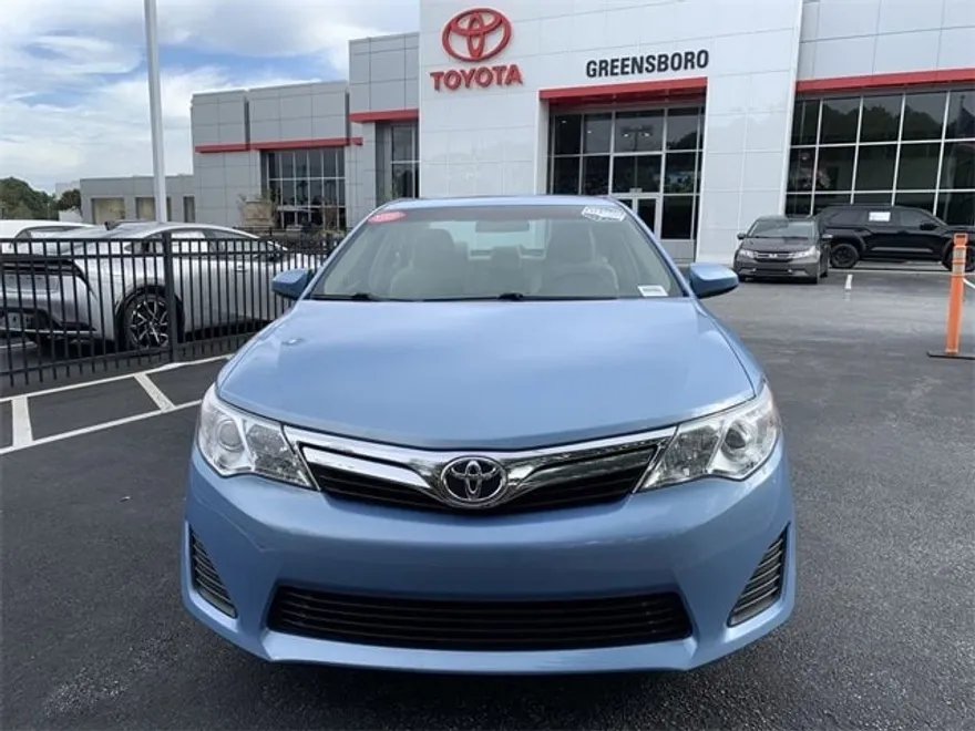 2012 Toyota Camry XLE photo 1