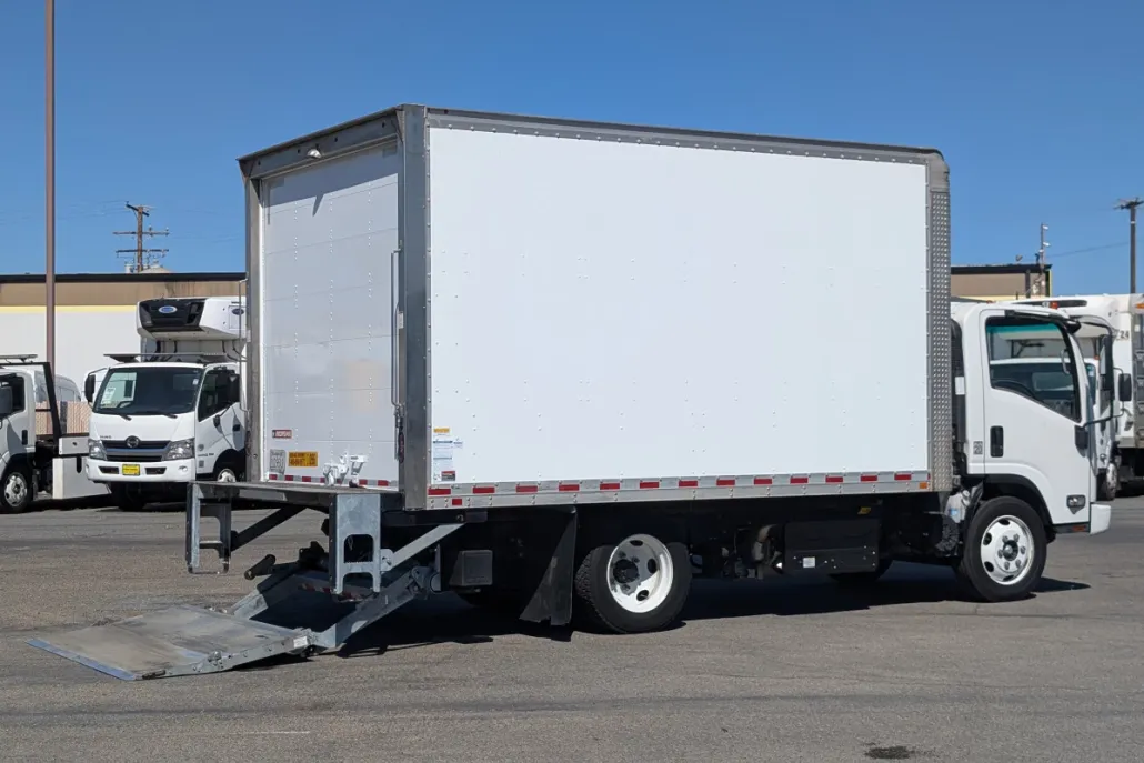 2021 Chevrolet Silverado photo 1