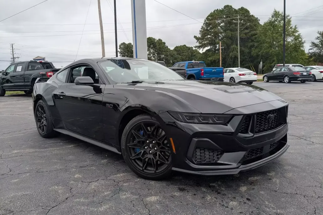 2025 Ford Mustang GT Premium photo 1