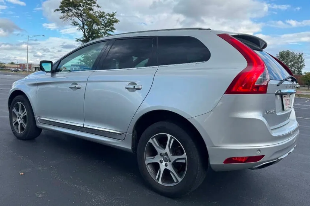 2014 Volvo XC60 T6 photo 1
