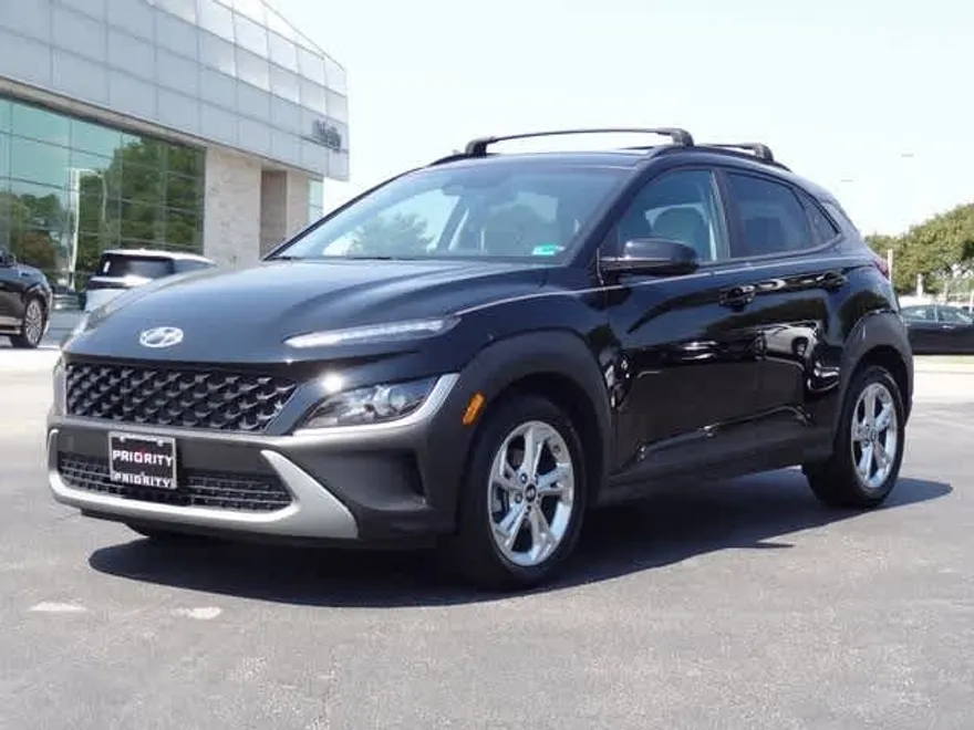 2023 Hyundai Kona SEL photo 1