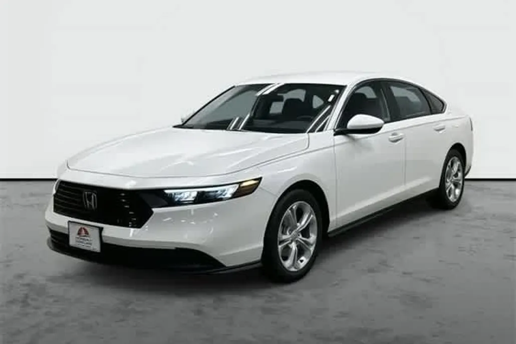 2025 Honda Accord LX photo 1