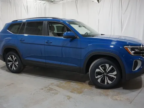 2025 Volkswagen Atlas SE photo 4