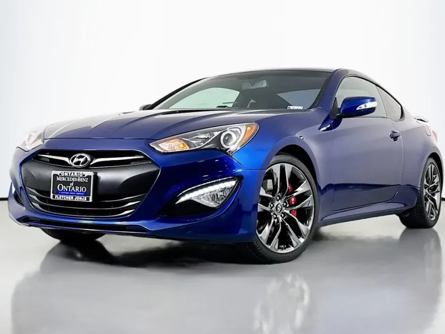 2016 Hyundai Genesis Coupe photo 1