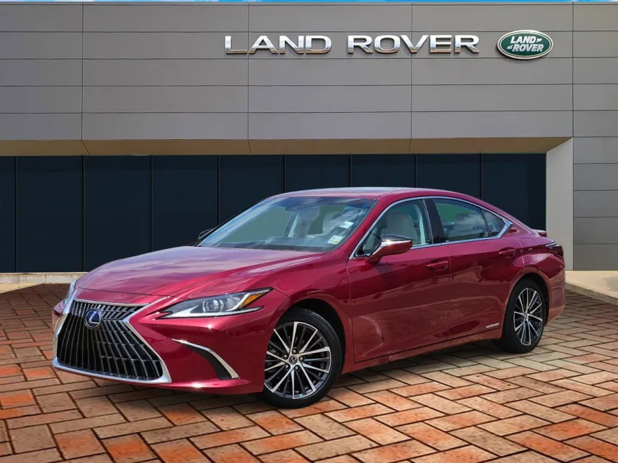 2022 Lexus ES 300h photo 1