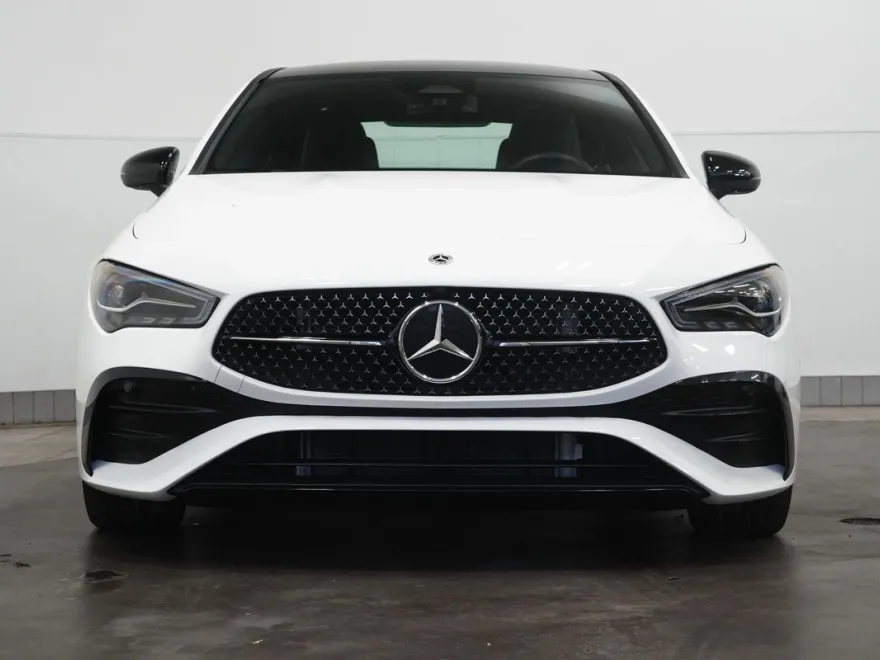 2024 Mercedes Benz CLA 250 4MATIC photo 1