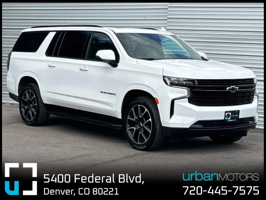 2023 Chevrolet Suburban RST photo 1